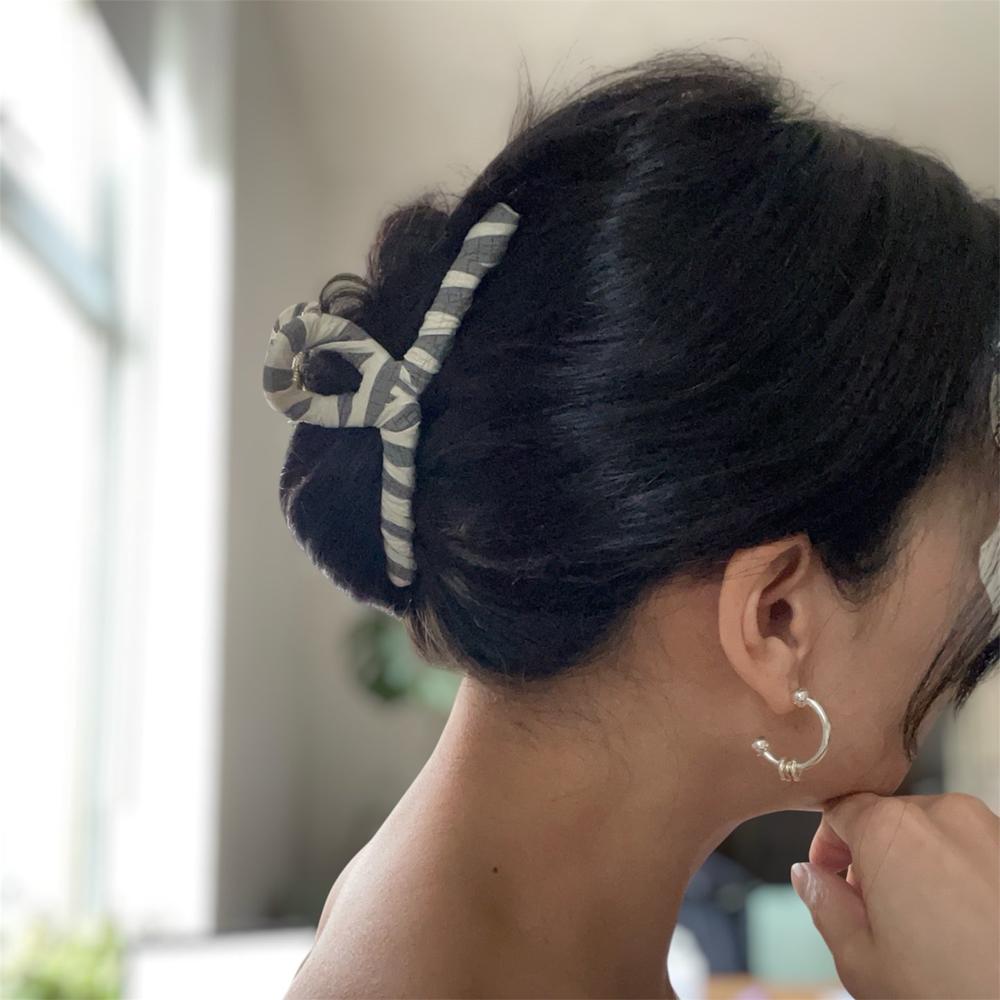 Large Claw Hair Clip Wrapped with Stripy Fabric